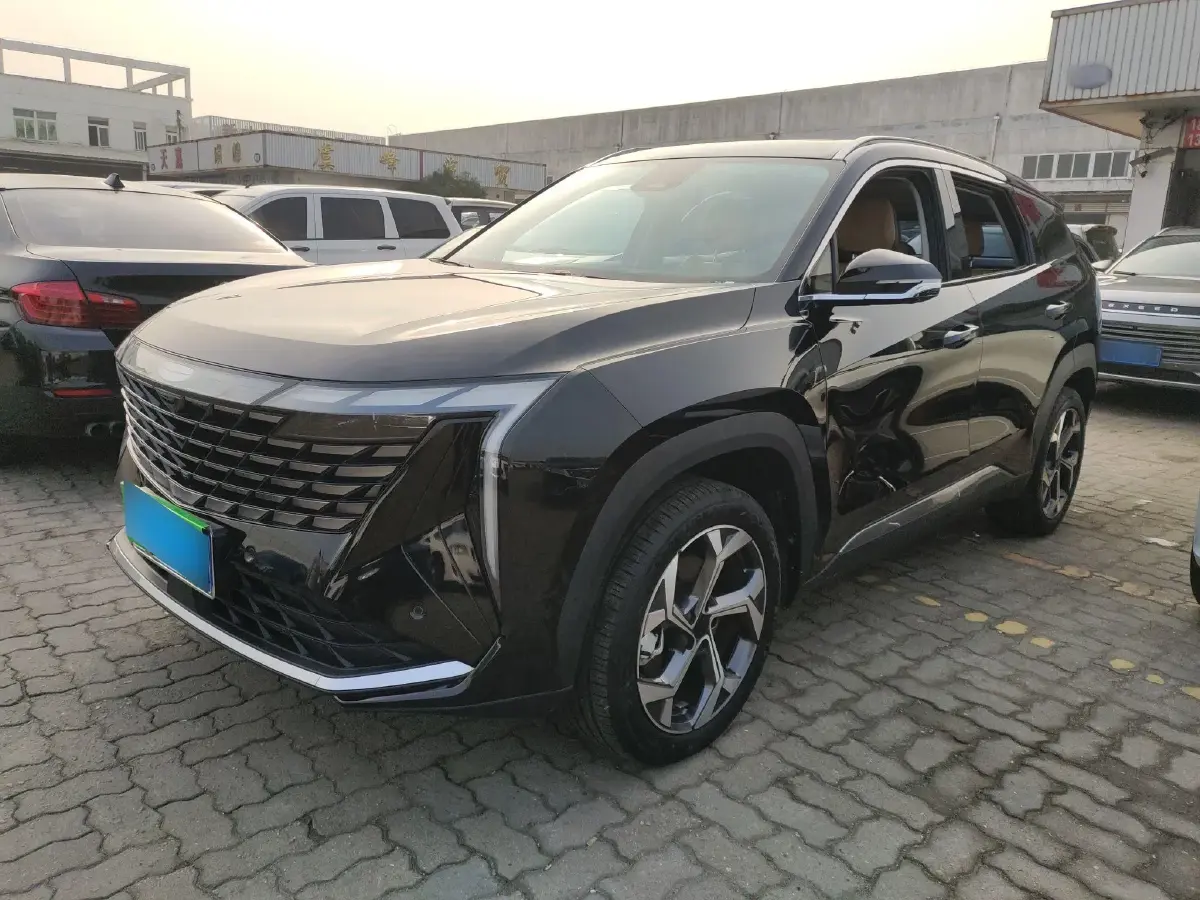 2023 Geely StarRay 1.5T 181HP L4 7DCT