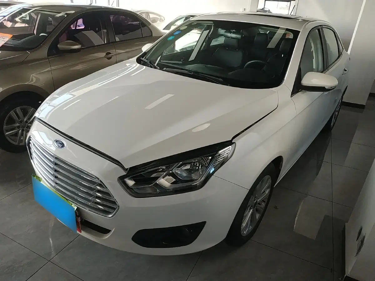 2017 Ford Escort 1.5L 113HP L4 6AT