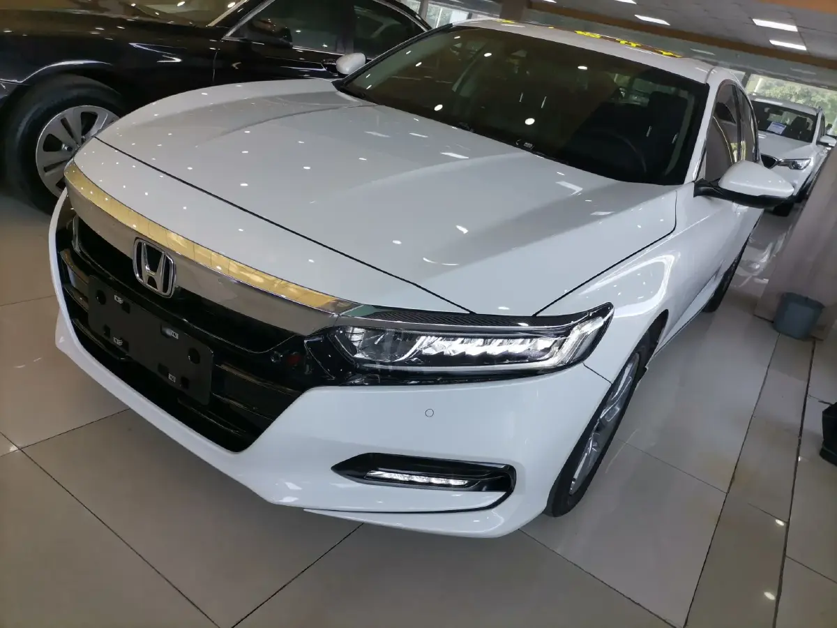 2018 Honda Accord 1.5T 194HP L4 CVT
