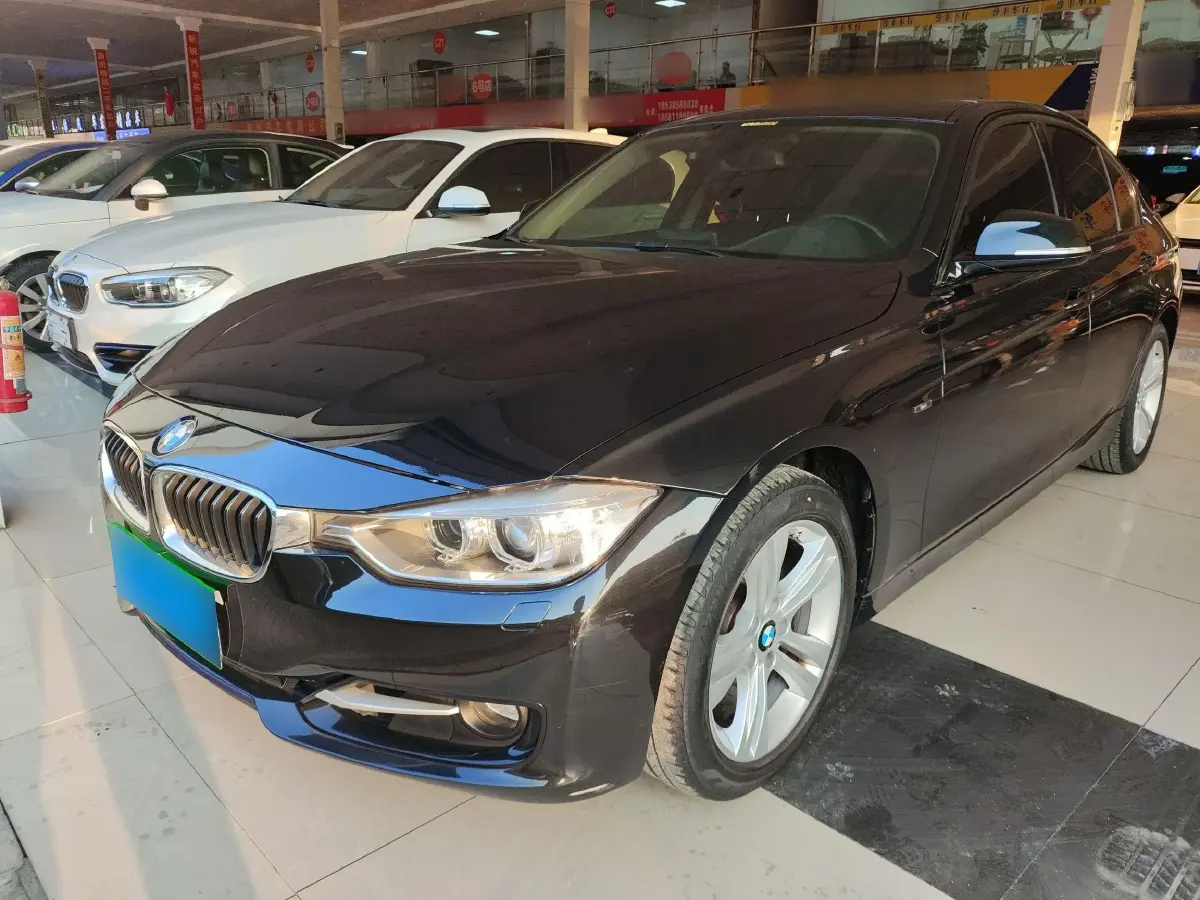 2013 BMW 3 Series 2.0T 184HP L4 8AT
