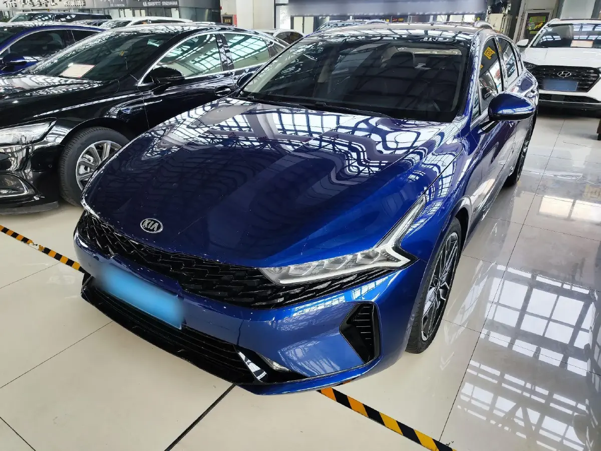 2020 Kia K5 2.0T 240HP L4 8AT