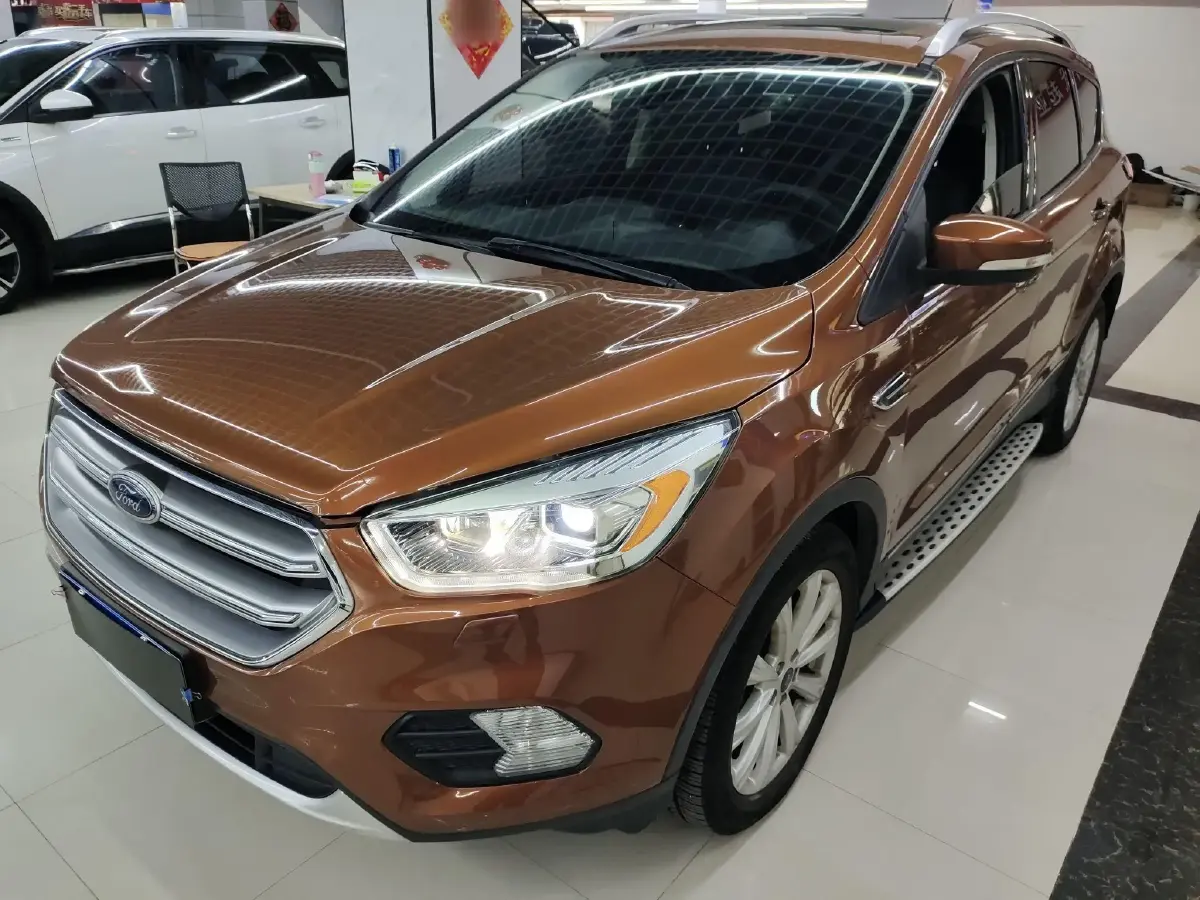 2017 Ford Kuga 2.0T 245HP L4 6AT