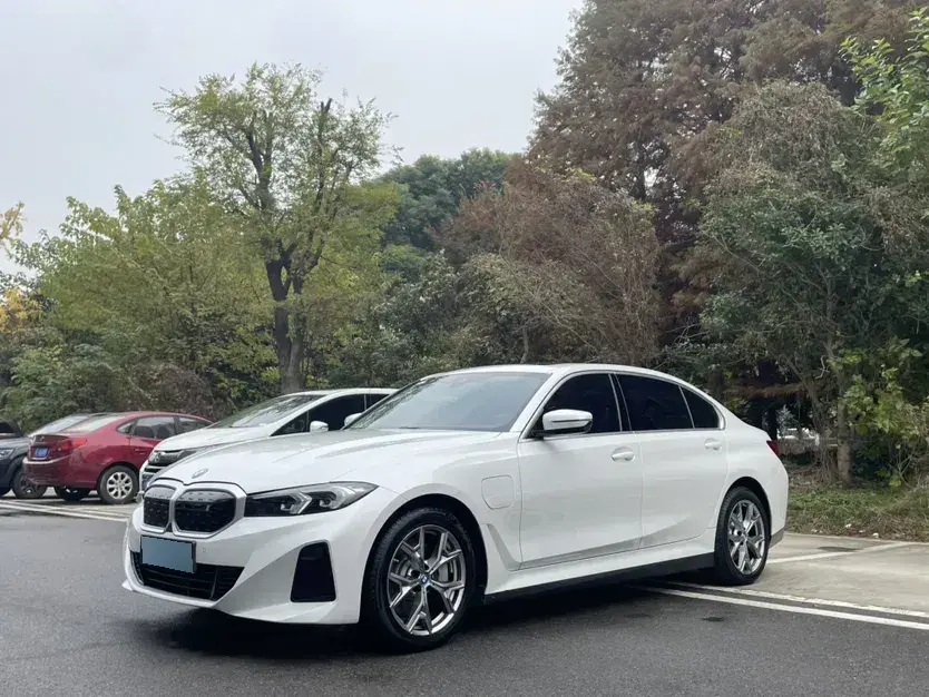 2024 BMW i3 BEV 70KWH