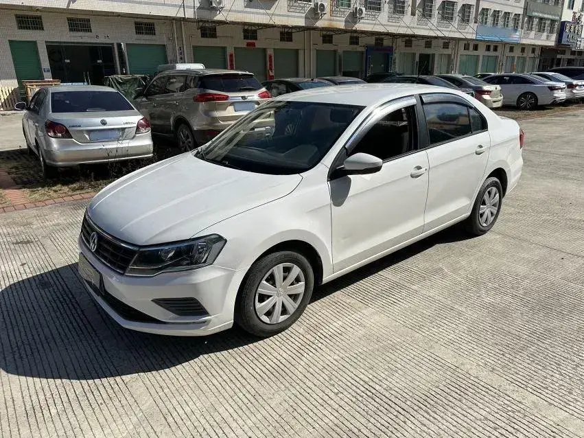 2017 Volkswagen Jetta 1.5L 110HP L4 5MT
