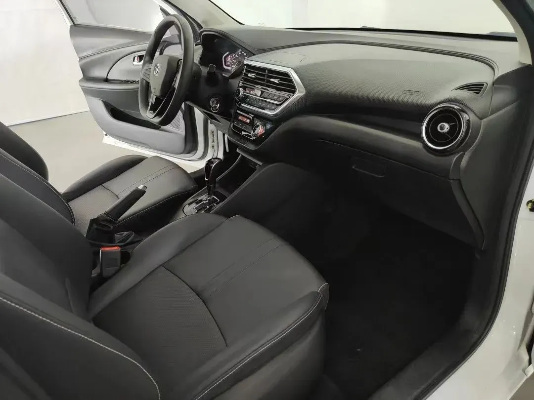 2019 ChangAn Alsvin 1.5L 107HP L4 5DCT,autocango,china used car exporter,china ev exporter,chinese used car exporter,chinese used ev exporter