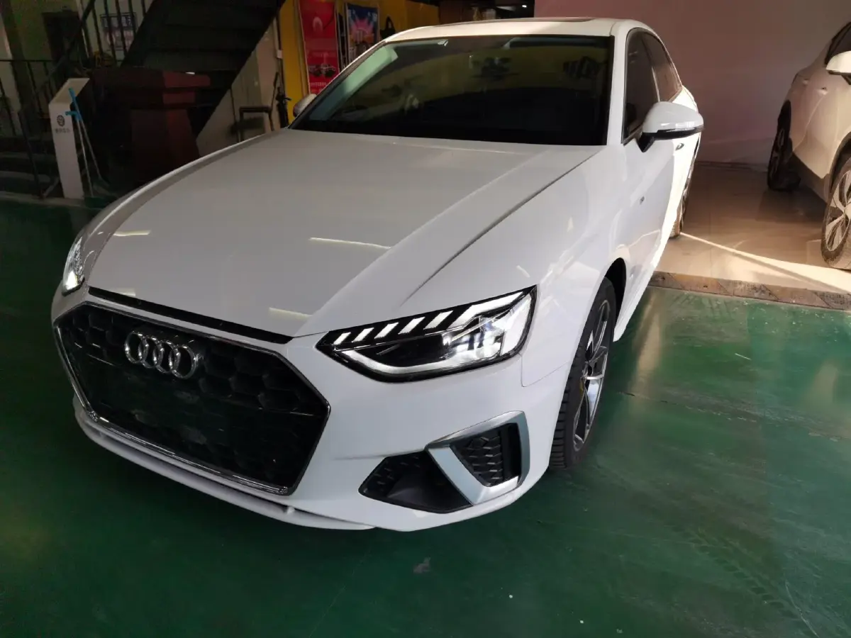 2020 Audi A4L 2.0T 190HP L4 7DCT