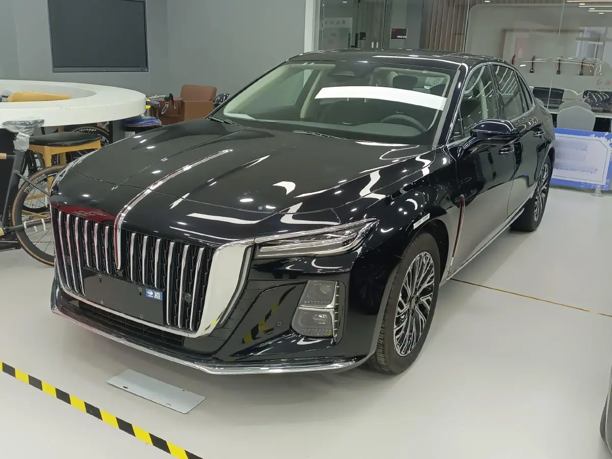 2024 HongQi H5 2.0T 224HP L4 8AT