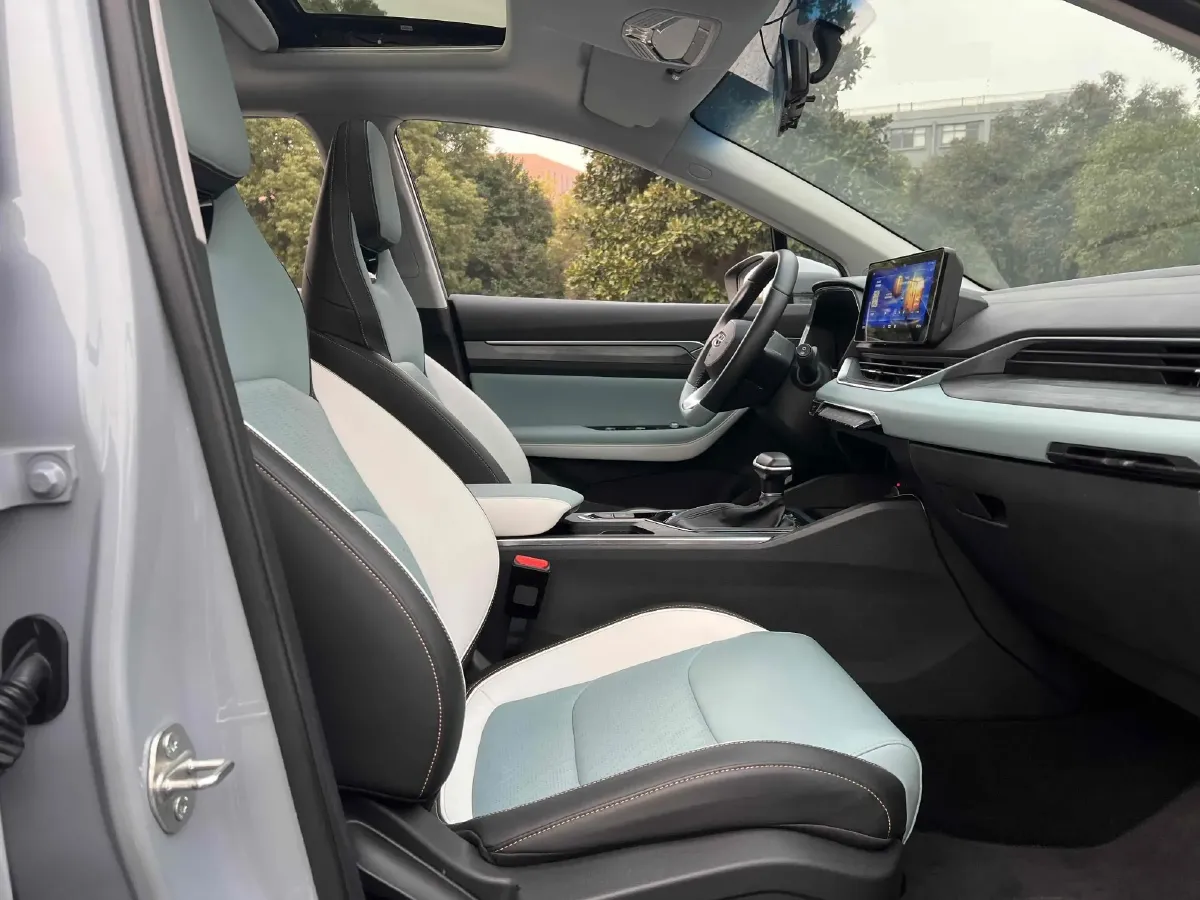 2022 Geely Emgrand S 1.4T 141HP L4 CVT,autocango,china used car exporter,china ev exporter,chinese used car exporter,chinese used ev exporter