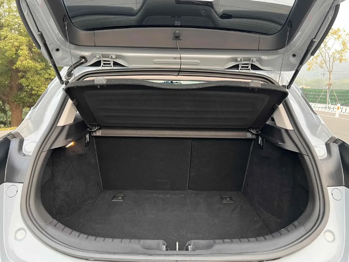 2022 Geely Emgrand S 1.4T 141HP L4 CVT,autocango,china used car exporter,china ev exporter,chinese used car exporter,chinese used ev exporter