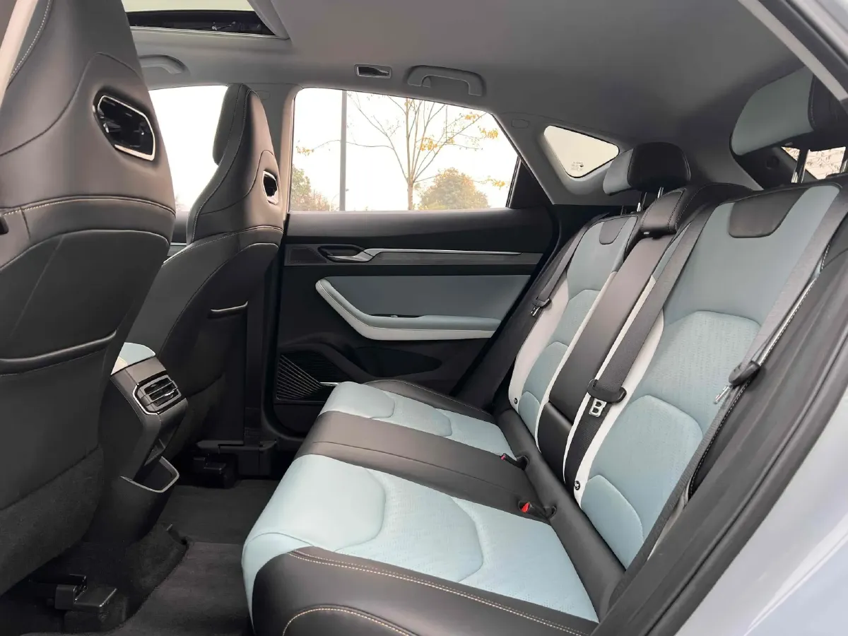 2022 Geely Emgrand S 1.4T 141HP L4 CVT,autocango,china used car exporter,china ev exporter,chinese used car exporter,chinese used ev exporter