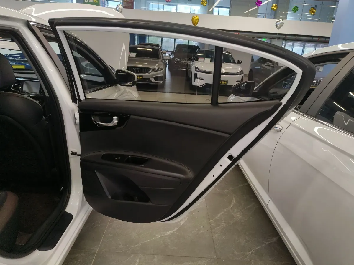 2017 Kia Cachet 1.8L 143HP L4 6AT,autocango,china used car exporter,china ev exporter,chinese used car exporter,chinese used ev exporter