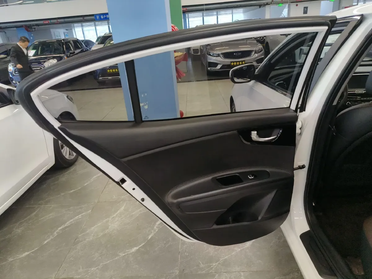 2017 Kia Cachet 1.8L 143HP L4 6AT,autocango,china used car exporter,china ev exporter,chinese used car exporter,chinese used ev exporter