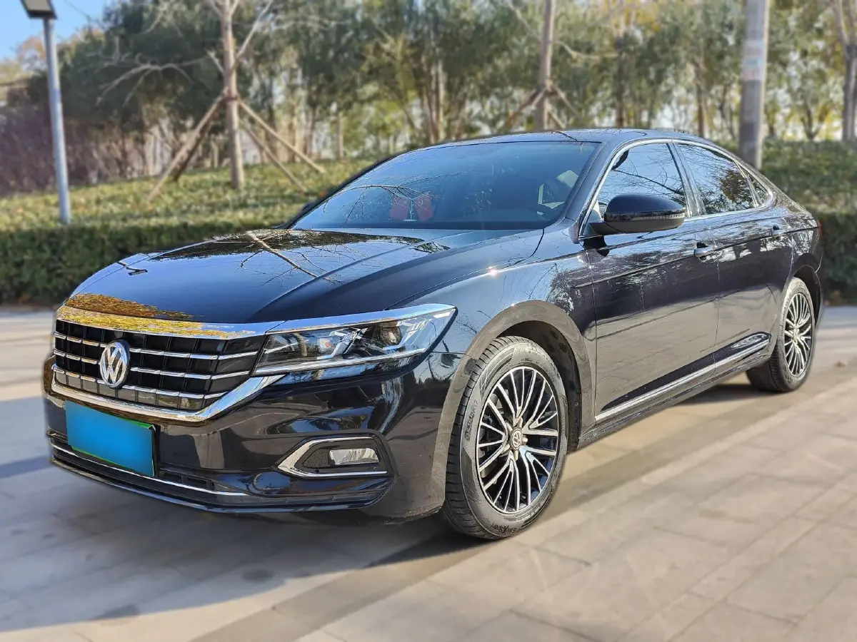 2019 Volkswagen Passat 2.0T 186HP L4 7DCT