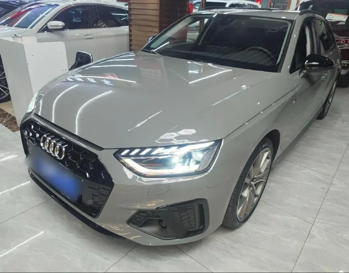 2022 Audi A4 2.0T 204HP L4 7DCT