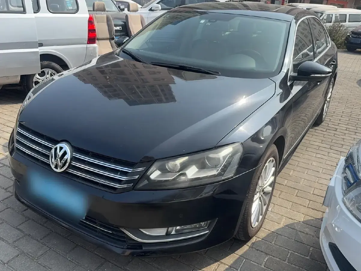 2013 Volkswagen Passat 1.8T 160HP L4 7DCT