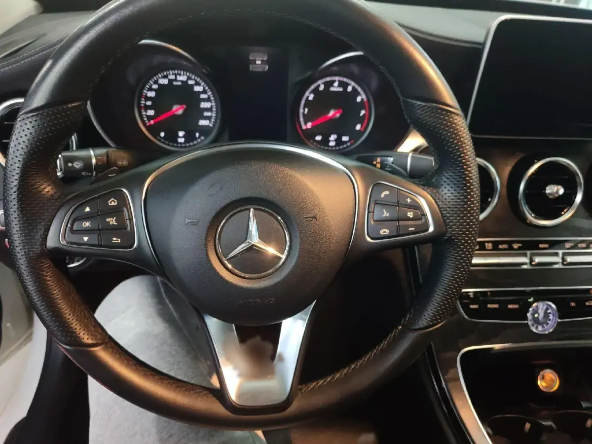2015 Mercedes-Benz C Class 2.0T 184HP L4 7AT,autocango,china used car exporter,china ev exporter,chinese used car exporter,chinese used ev exporter