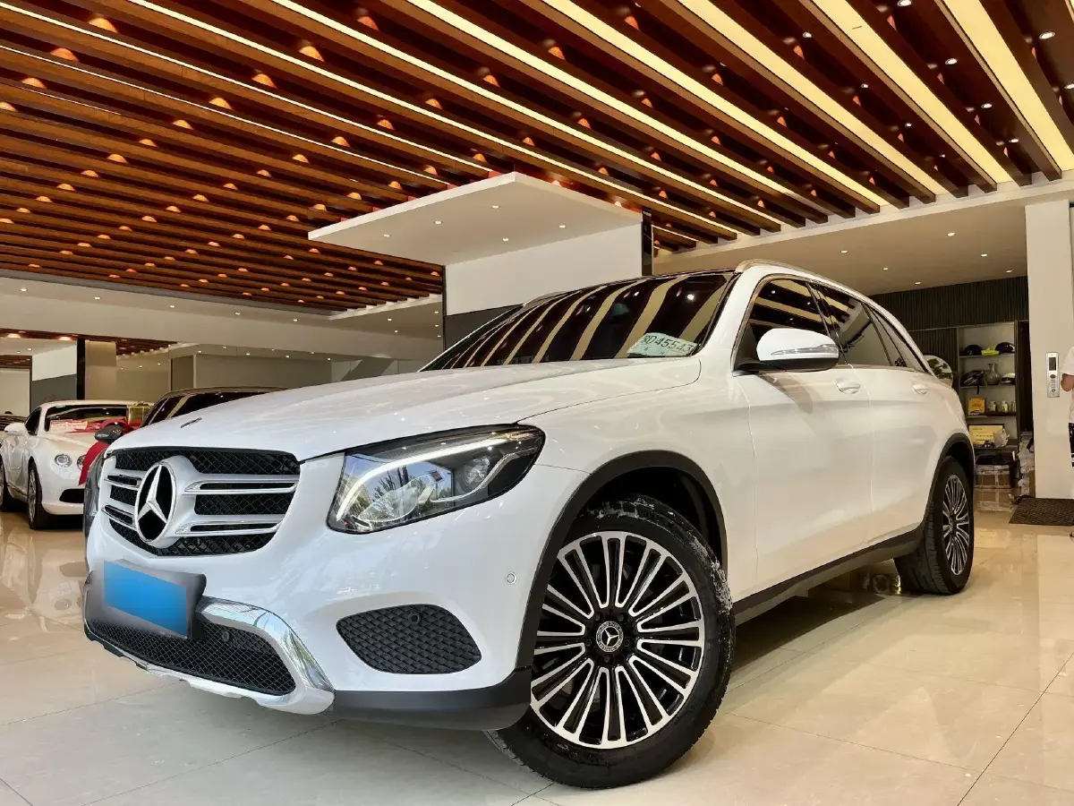 2019 Mercedes-Benz GLC Class 2.0T 184HP L4 9AT