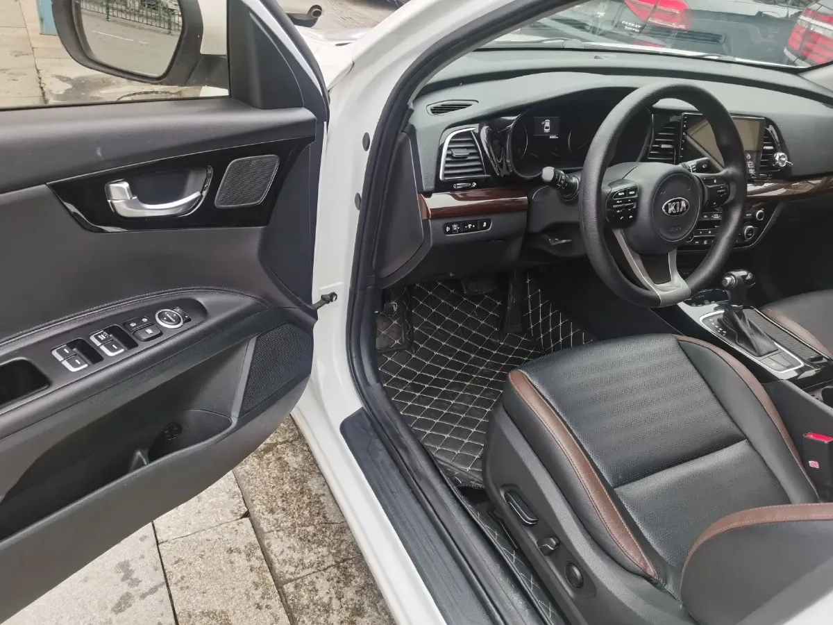 2017 Kia Cachet 1.8L 143HP L4 6AT,autocango,china used car exporter,china ev exporter,chinese used car exporter,chinese used ev exporter