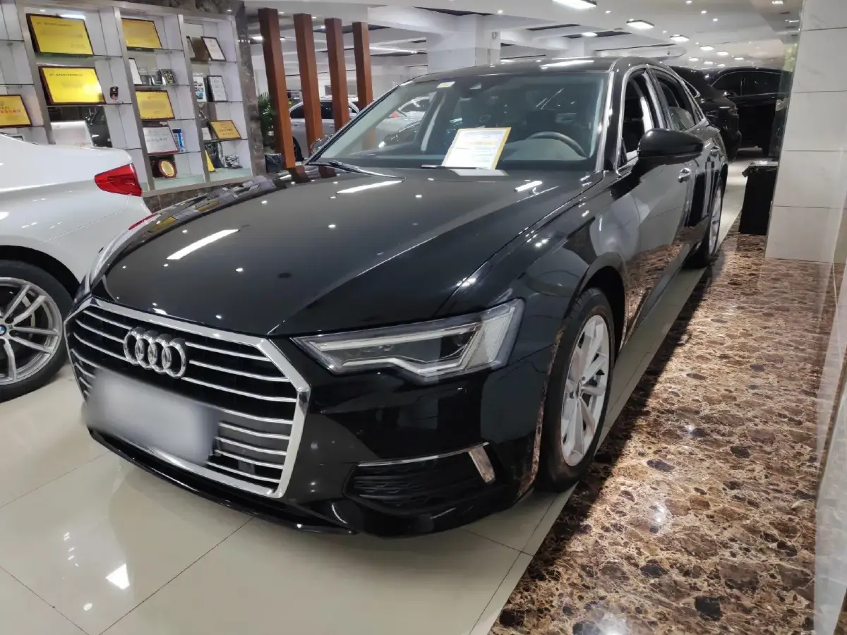 2021 Audi A6L 2.0T 190HP L4 7DCT