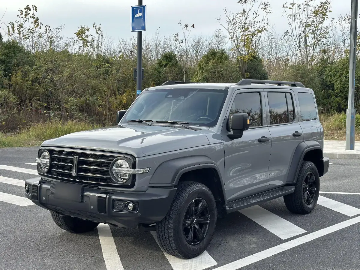 2021 Tank 300 2.0T 227HP L4 8AT