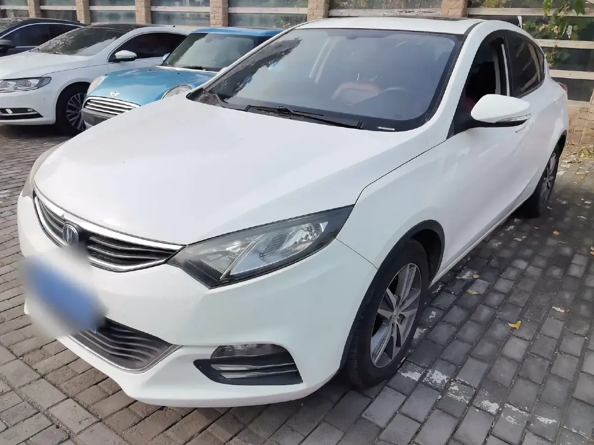 2015 ChangAn Eado XT 1.6L 125HP L4 5MT
