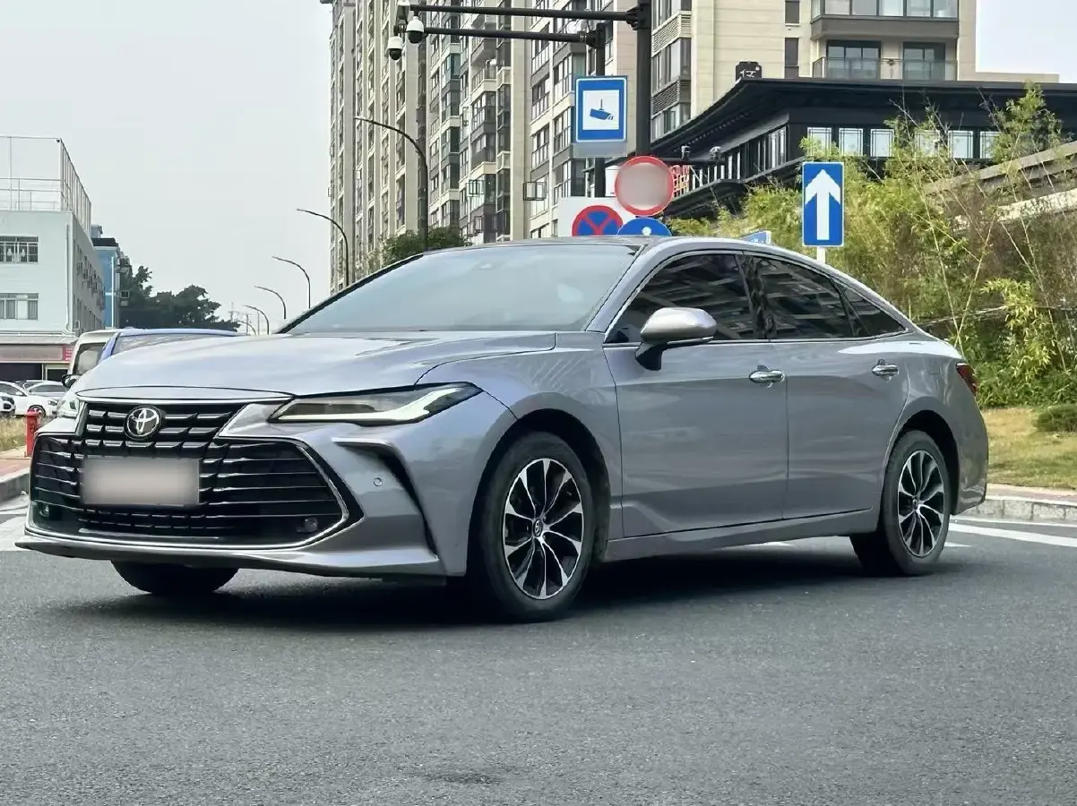 2023 Toyota Avalon 2.0L 177HP L4 CVT