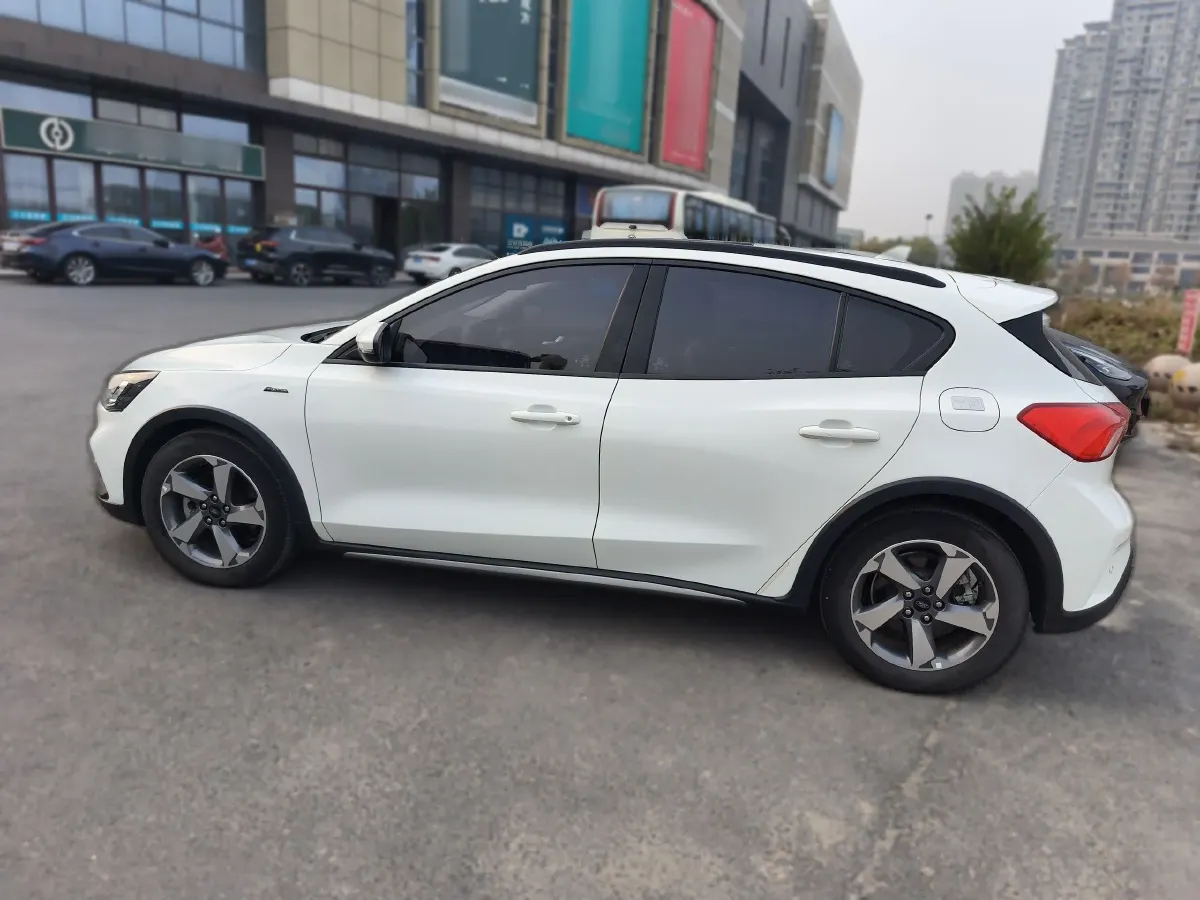 2020 Ford Focus Active 1.5T 174HP L3 8AT,autocango,china used car exporter,china ev exporter,chinese used car exporter,chinese used ev exporter
