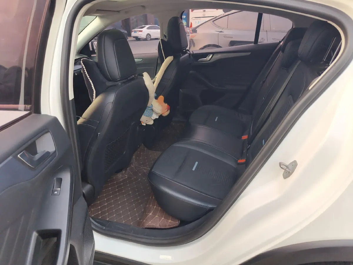 2020 Ford Focus Active 1.5T 174HP L3 8AT,autocango,china used car exporter,china ev exporter,chinese used car exporter,chinese used ev exporter