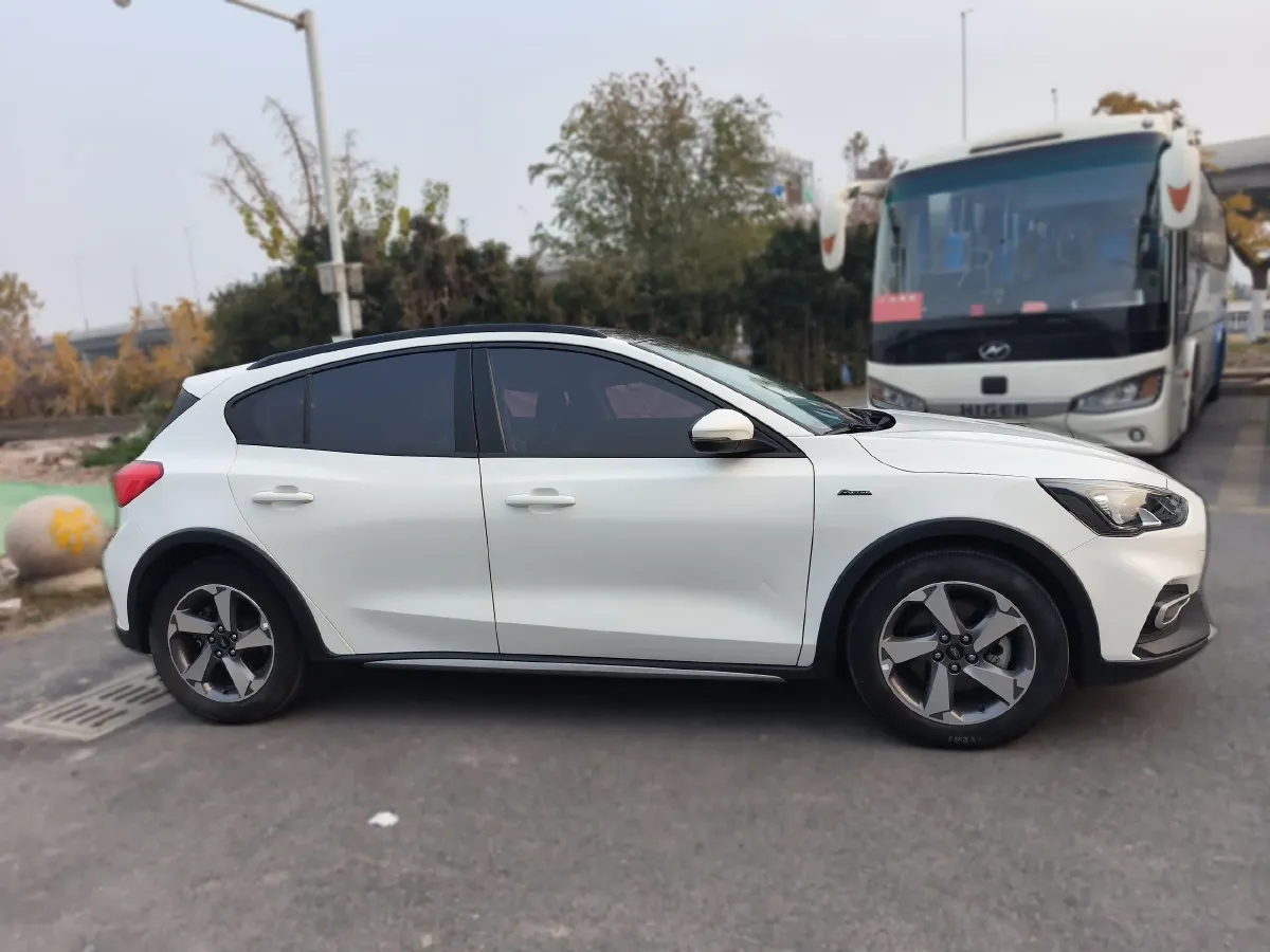 2020 Ford Focus Active 1.5T 174HP L3 8AT,autocango,china used car exporter,china ev exporter,chinese used car exporter,chinese used ev exporter