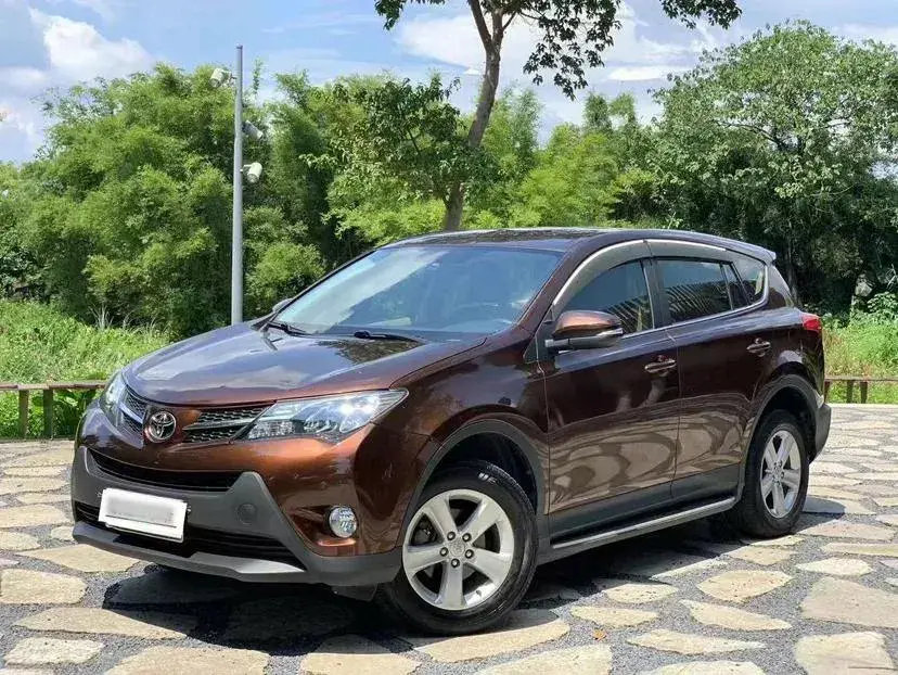 2013 Toyota RAV4 2.0L 147HP L4 CVT