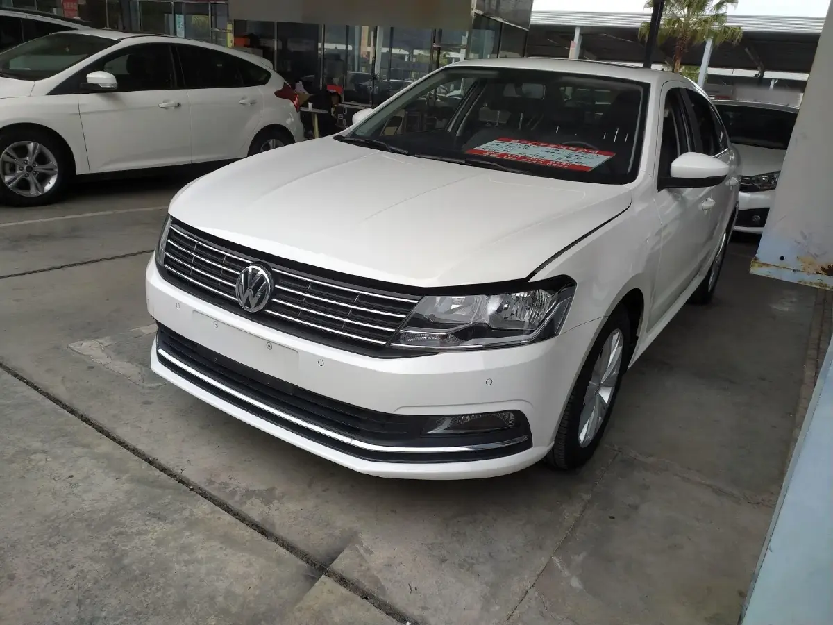 2015 Volkswagen Lavida 1.6L 110HP L4 5MT