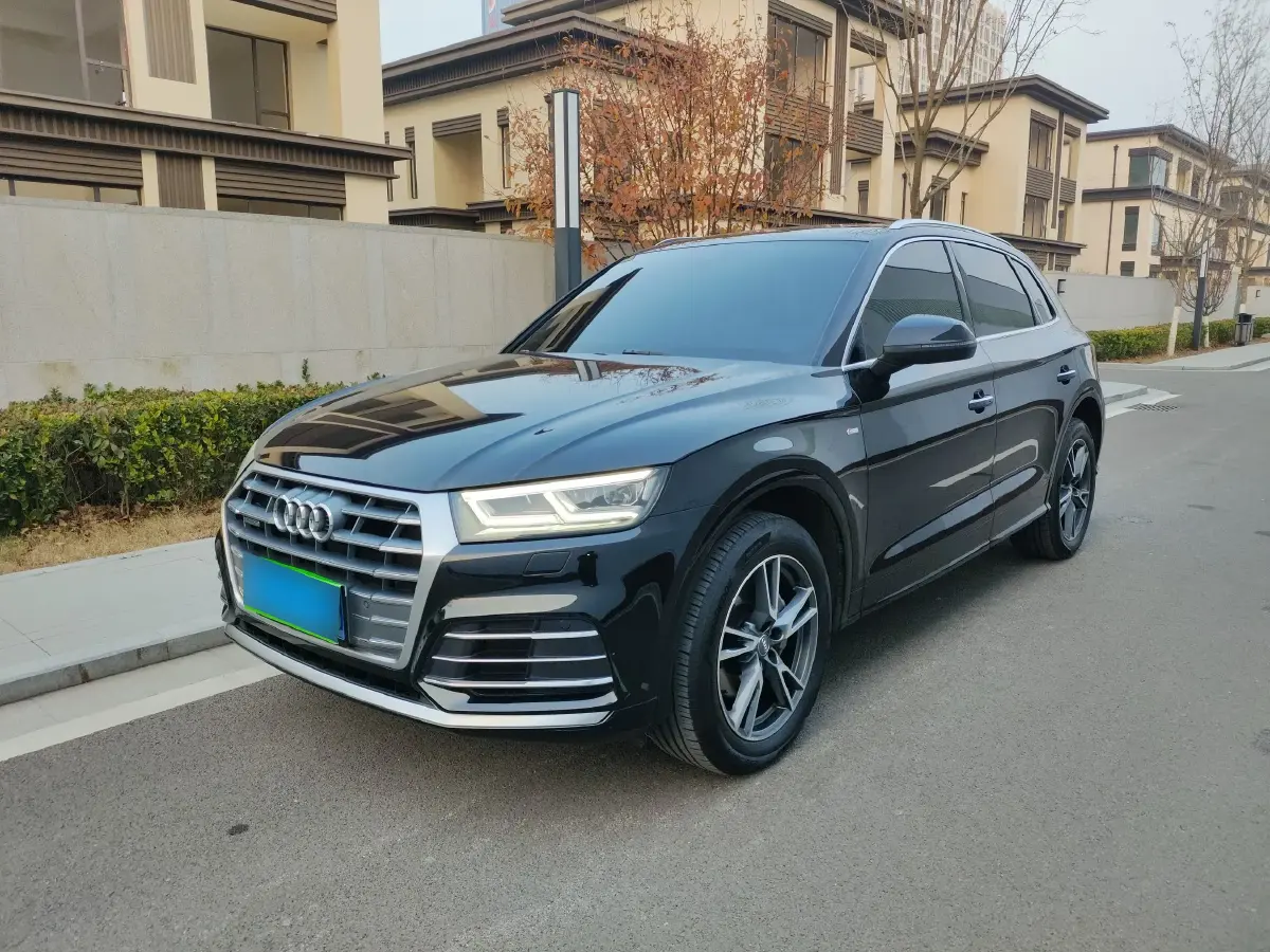 2020 Audi Q5L 2.0T 190HP L4 7DCT