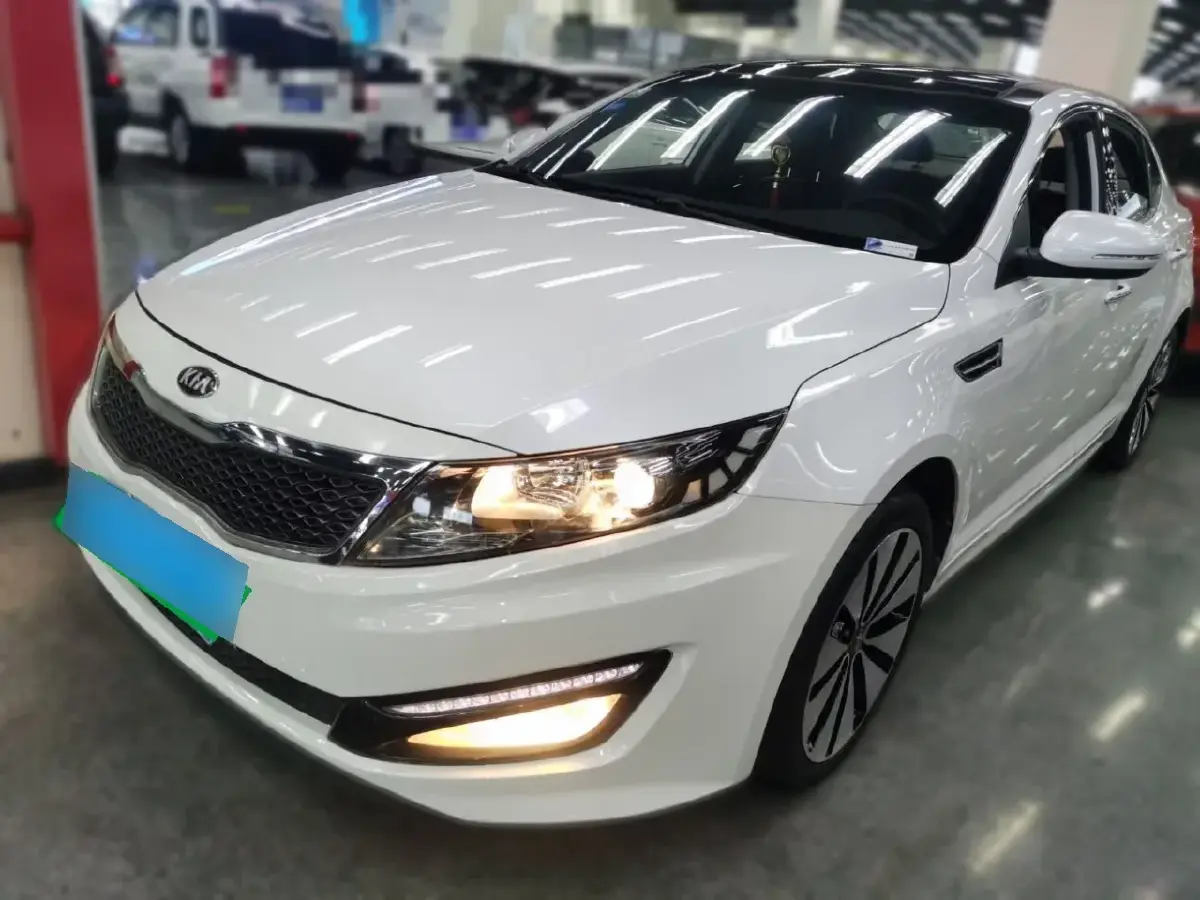 2012 Kia K5 2.0L 162HP L4 6AT