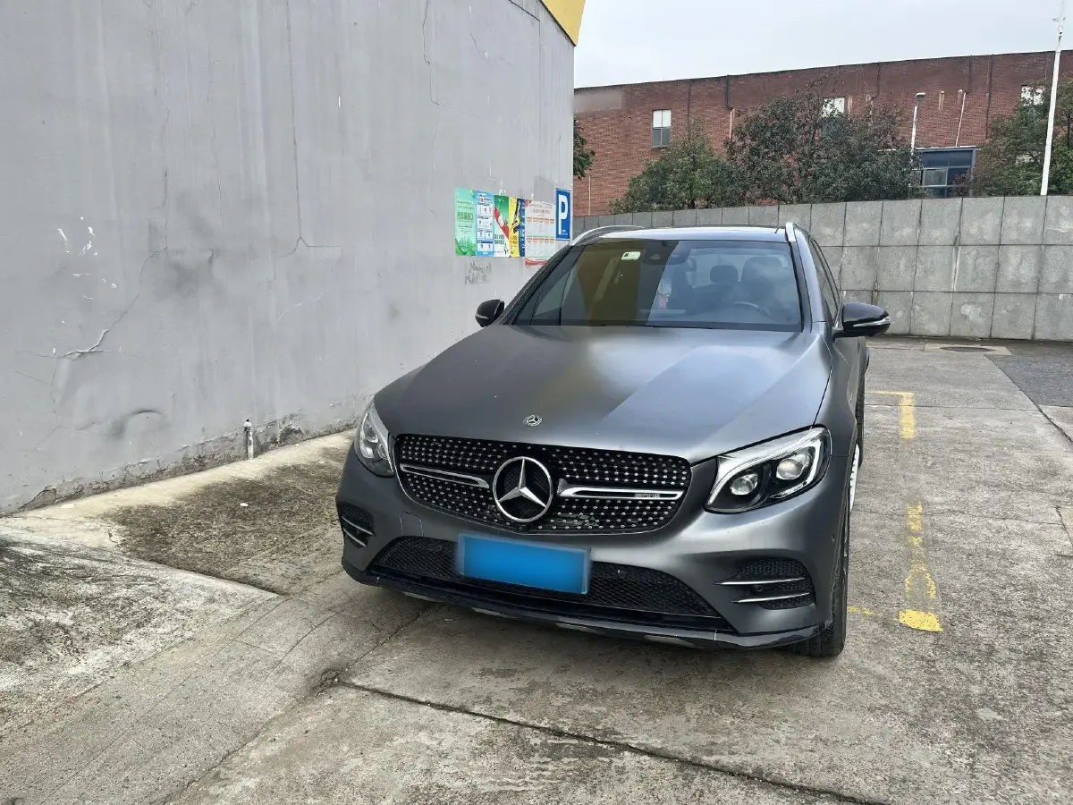 2017 Mercedes-Benz GLC AMG 3.0T 367HP V6 9AT