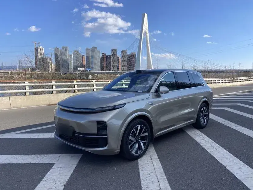2023 Li L8 Range Extended 154HP REEV 40.9KWH