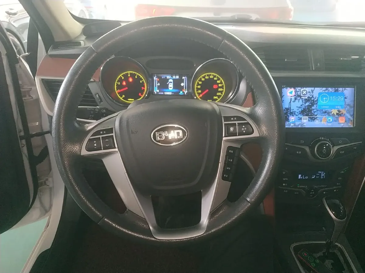 2014 BYD G5 1.5T 154HP L4 6DCT,autocango,china used car exporter,china ev exporter,chinese used car exporter,chinese used ev exporter