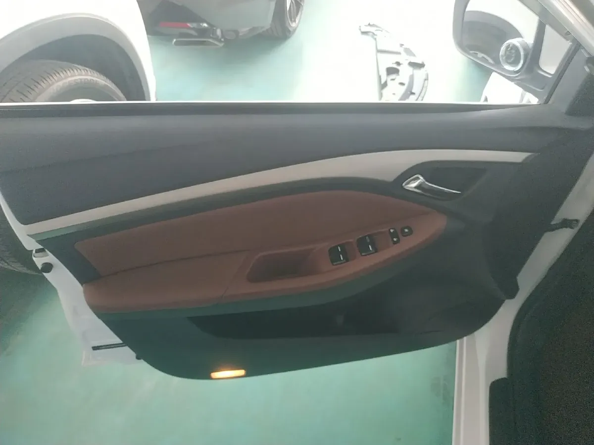 2014 BYD G5 1.5T 154HP L4 6DCT,autocango,china used car exporter,china ev exporter,chinese used car exporter,chinese used ev exporter