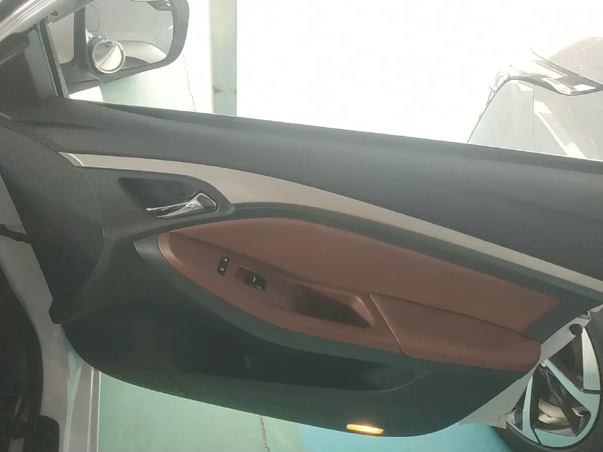 2014 BYD G5 1.5T 154HP L4 6DCT,autocango,china used car exporter,china ev exporter,chinese used car exporter,chinese used ev exporter