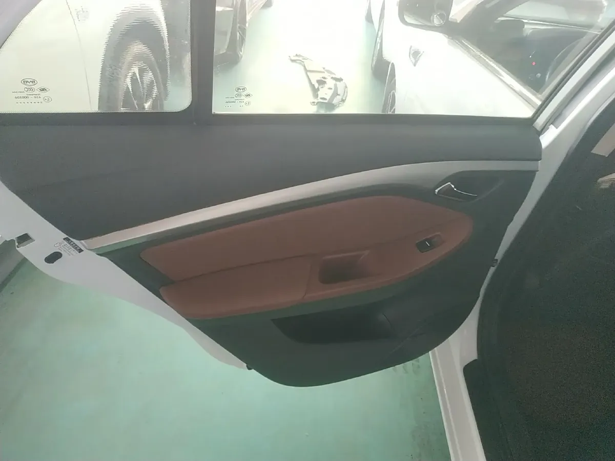 2014 BYD G5 1.5T 154HP L4 6DCT,autocango,china used car exporter,china ev exporter,chinese used car exporter,chinese used ev exporter