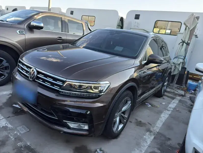 2017 Volkswagen Tiguan 2.0T 180HP L4 7DCT