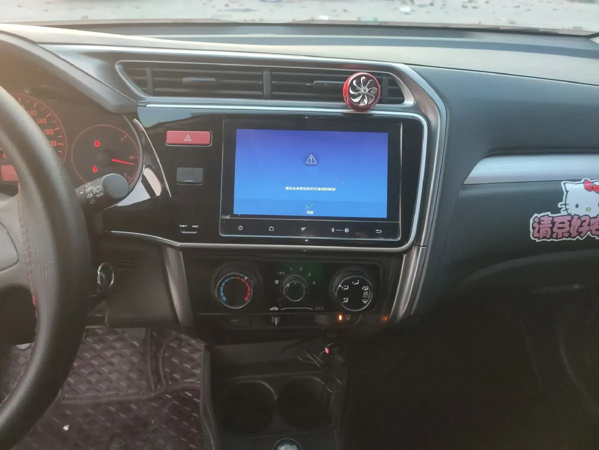 2017 Honda Gienia 1.5L 131HP L4 5MT,autocango,china used car exporter,china ev exporter,chinese used car exporter,chinese used ev exporter