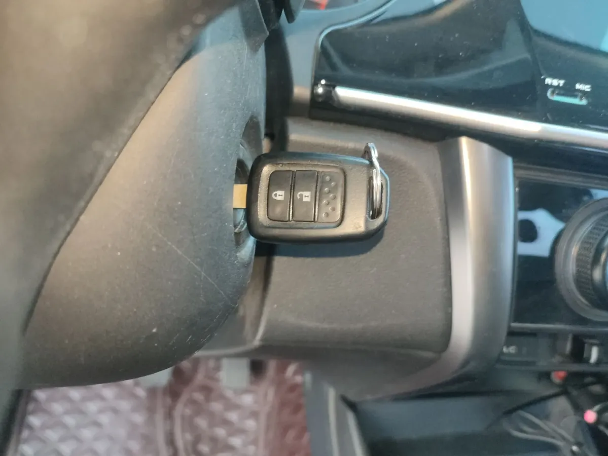 2017 Honda Gienia 1.5L 131HP L4 5MT,autocango,china used car exporter,china ev exporter,chinese used car exporter,chinese used ev exporter