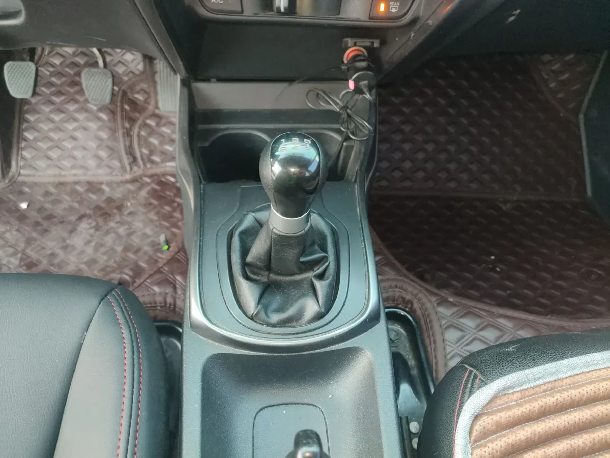 2017 Honda Gienia 1.5L 131HP L4 5MT,autocango,china used car exporter,china ev exporter,chinese used car exporter,chinese used ev exporter