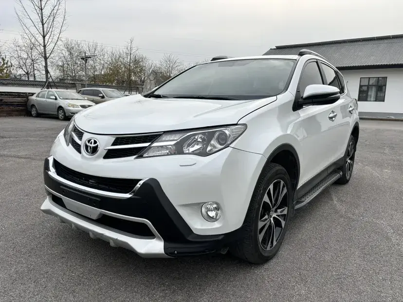 2015 Toyota RAV4 2.5L 180HP L4 6AT