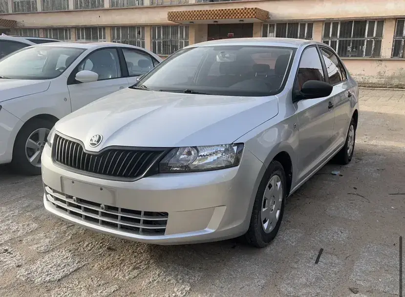 2016 Skoda Rapid 1.4L 90HP L4 5MT