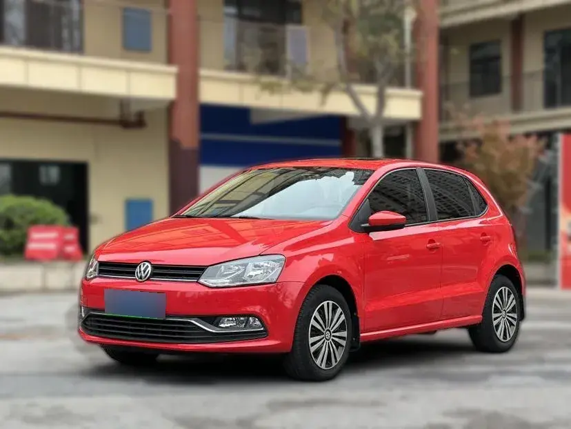 2016 Volkswagen Polo 1.6L 110HP L4 6AT
