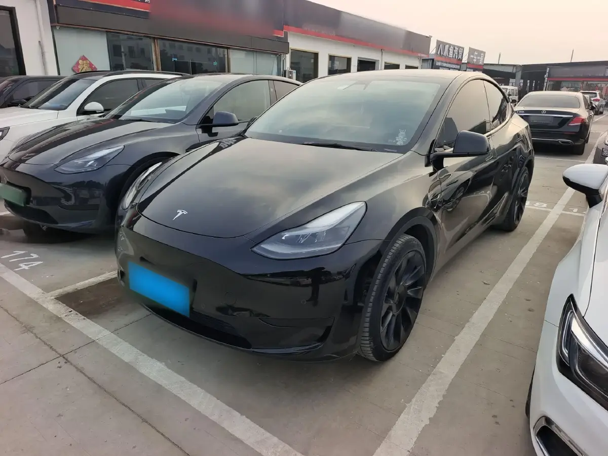 2022 Tesla Model Y BEV 60KWH