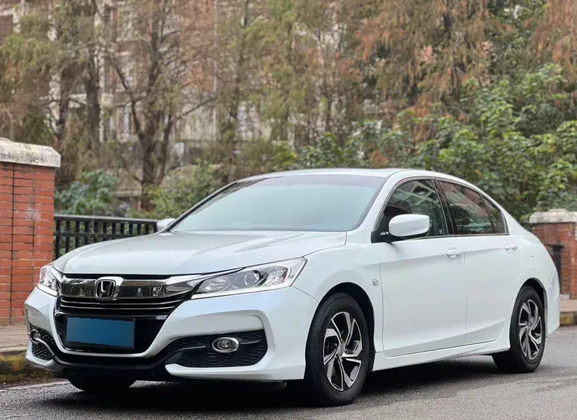 2016 Honda Accord 2.0L 155HP L4 CVT