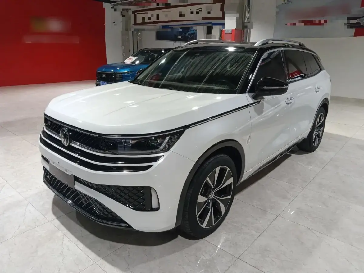 2023 Volkswagen Tavendor 2.0T 220HP L4 7DCT