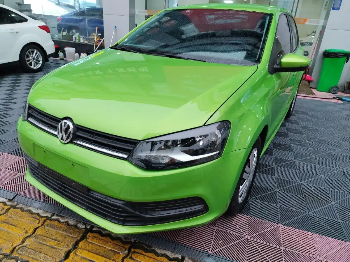 2016 Volkswagen Polo 1.4L 90HP L4 5MT